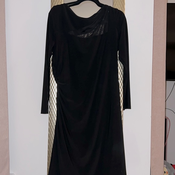 Classic black dress - Picture 2 of 2